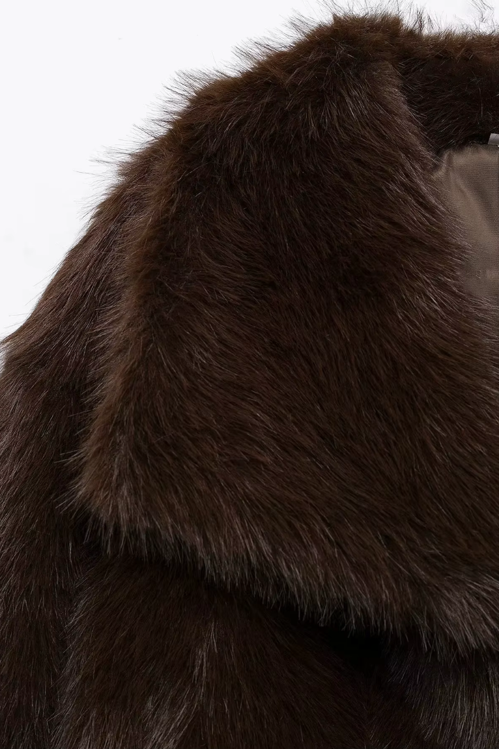 Margo & Main – faux fur wide collar short coat, full length view, US women's sizes