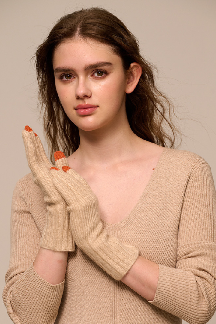 Margo & Main - beige cashmere gloves worn crossed, close view of the long cuff, one size