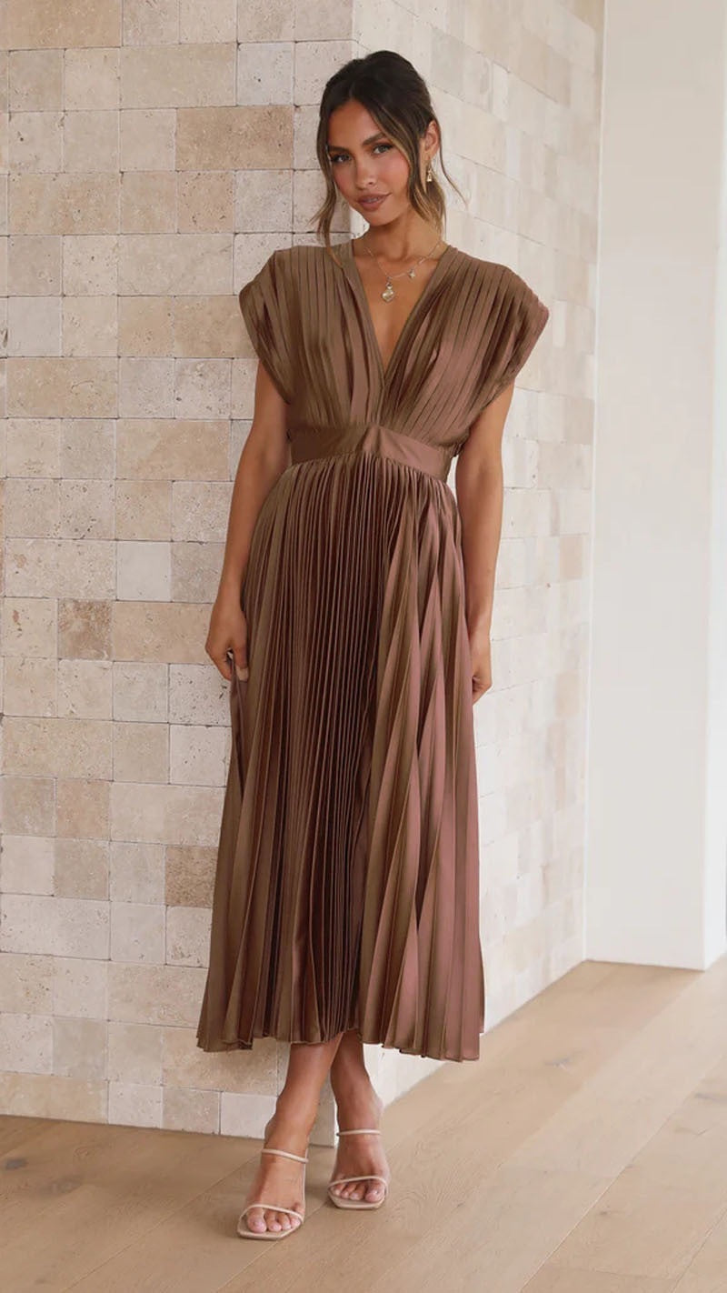 Valencia Pleated Flowy Midi Dress