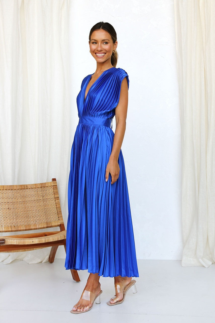 Valencia Pleated Flowy Midi Dress