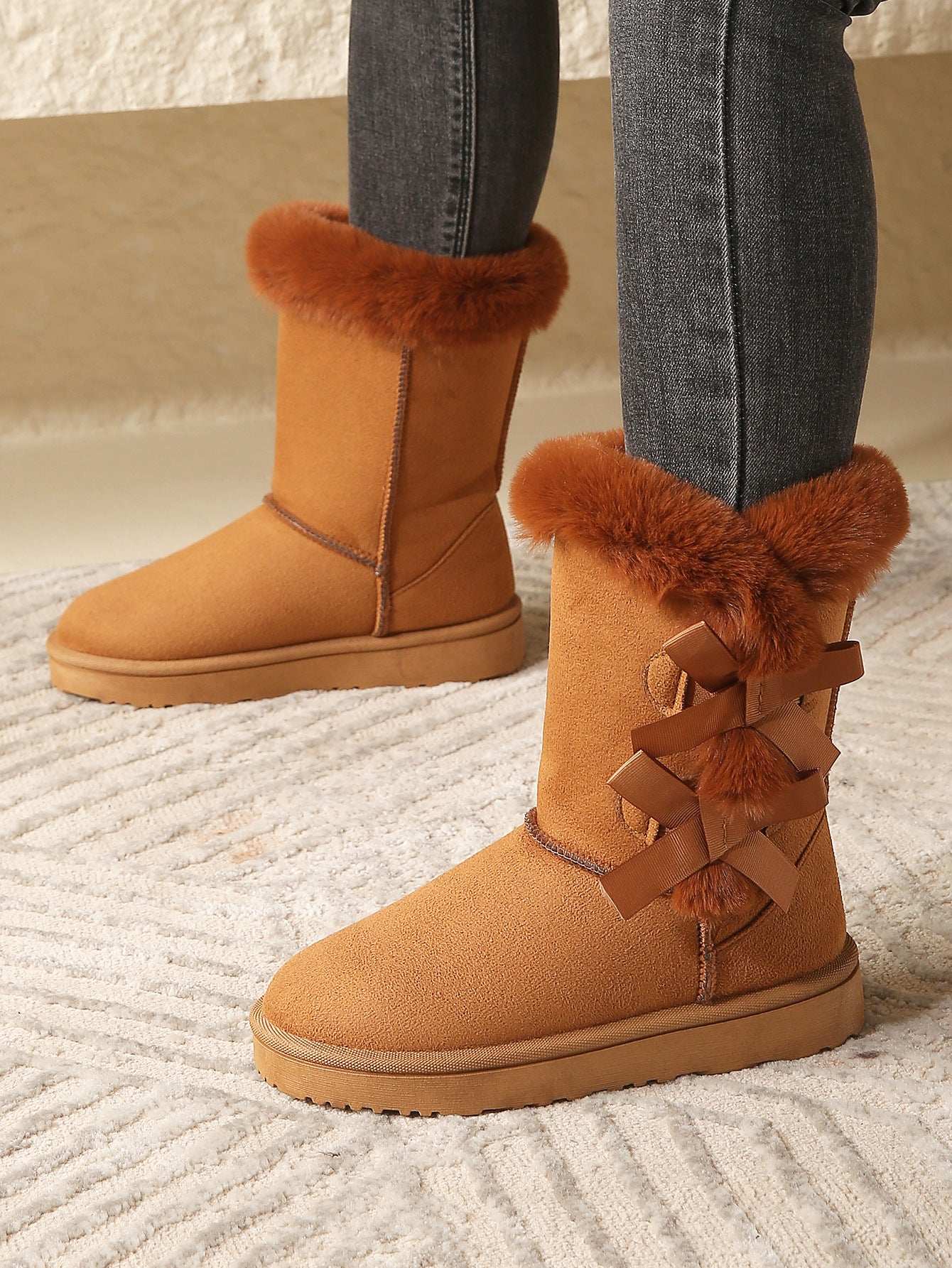 Wilhelmina Fleece-Lined Bow-Back Snow Boots