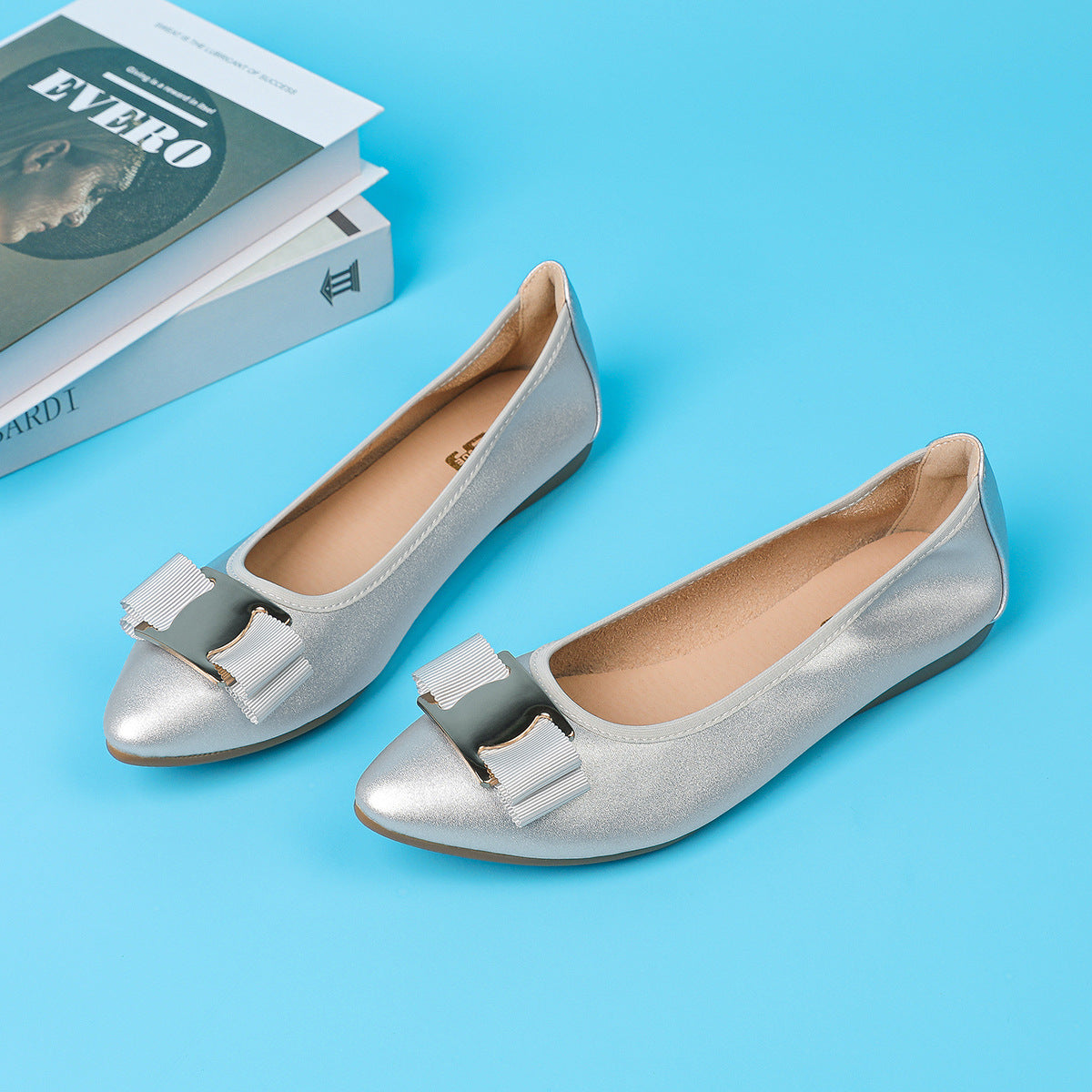Ffion Pointed-Toe Bow Soft-Sole Ballet Flats