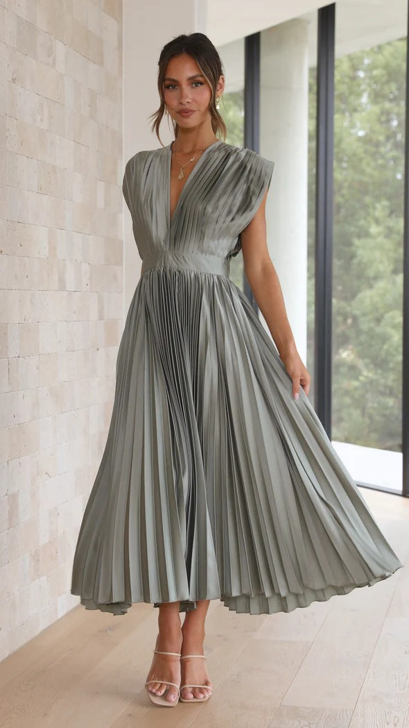 Valencia Pleated Flowy Midi Dress