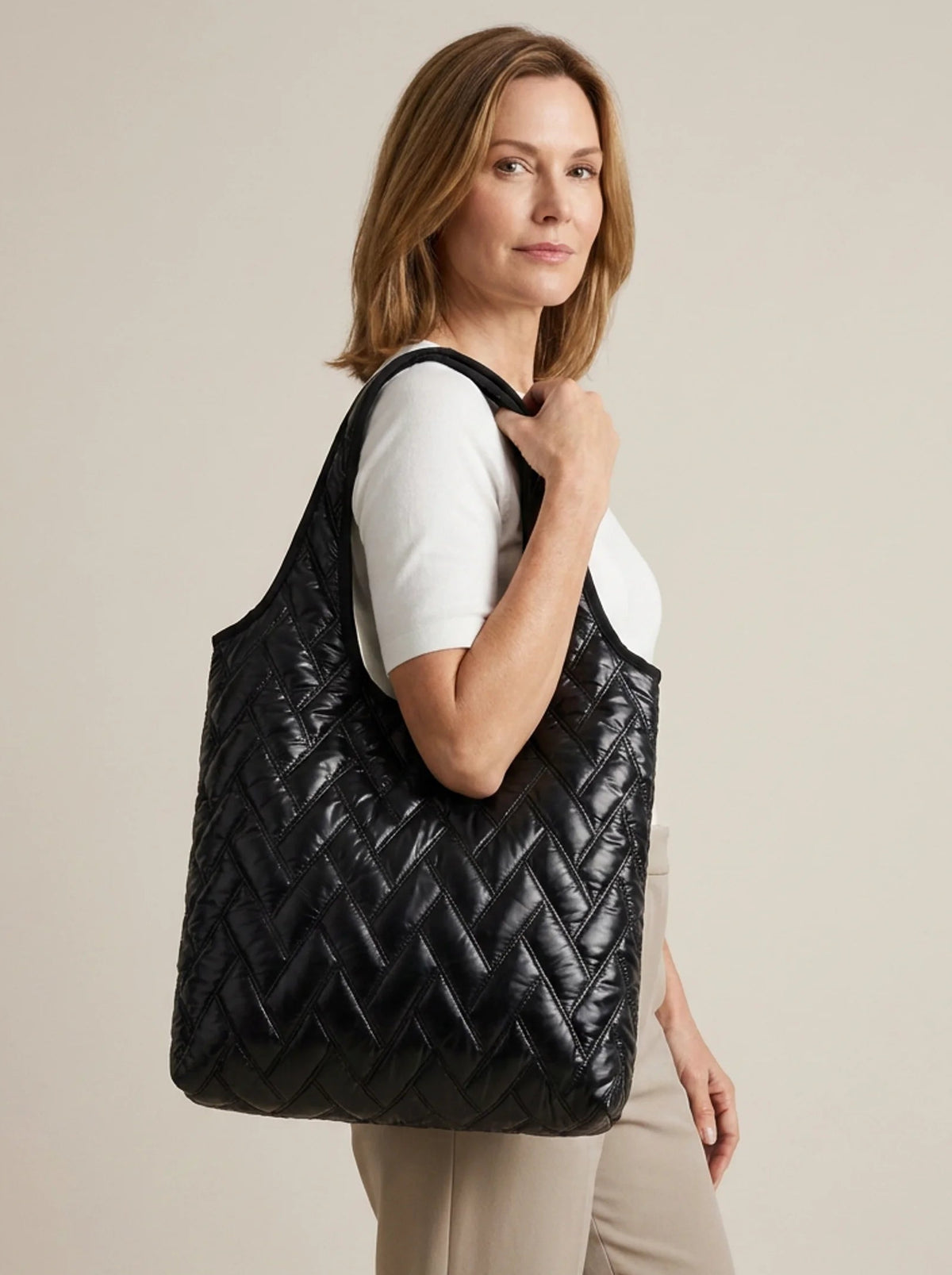 Margo & Main – women's puffer tote bag, fabric detail, US women's sizes