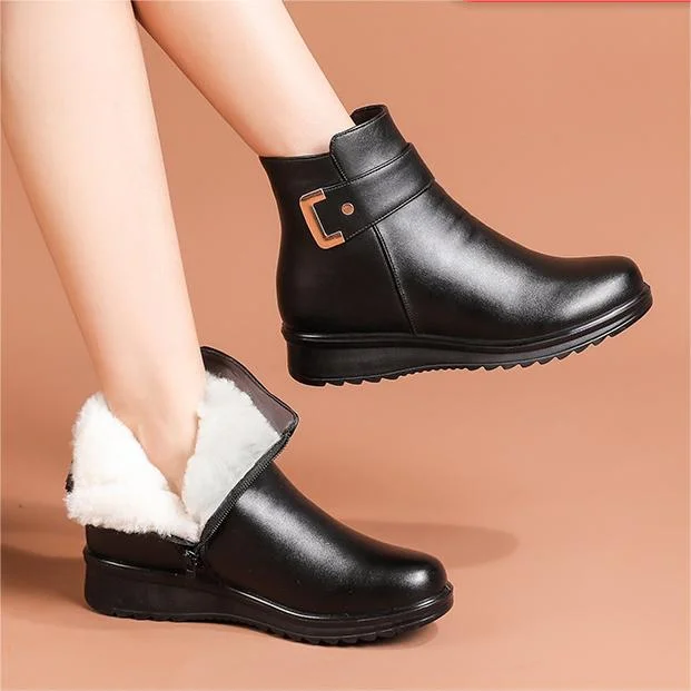 Margo & Main – black leather ankle boots showing plush fleece lining, US women's sizes