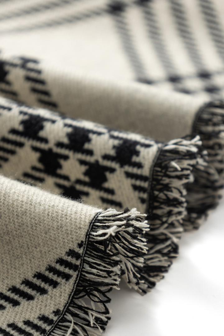 Margo & Main - black and cream plaid scarf, detail of the fringe and cream reverse, one size