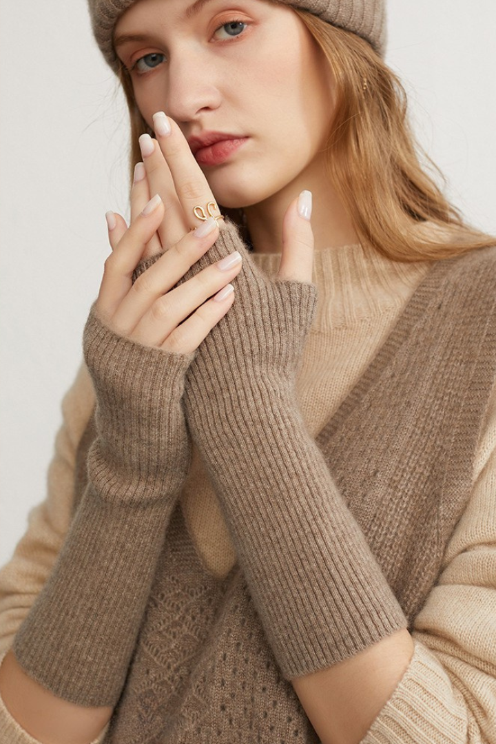 Everild Pure Cashmere Long Cuff Gloves