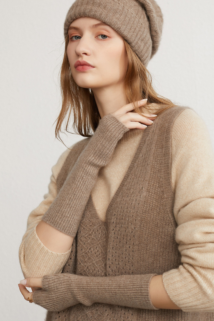 Everild Pure Cashmere Long Cuff Gloves