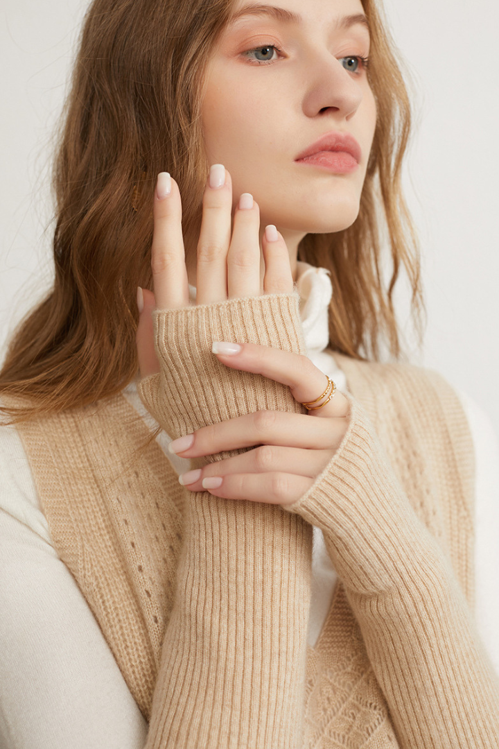 Everild Pure Cashmere Long Cuff Gloves