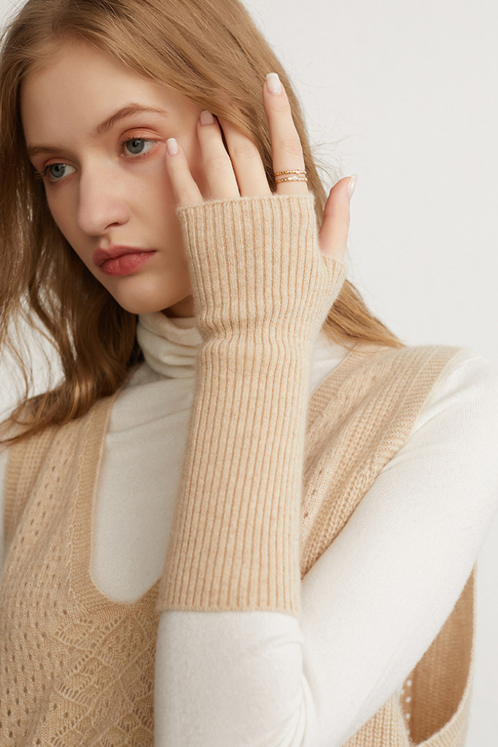 Everild Pure Cashmere Long Cuff Gloves