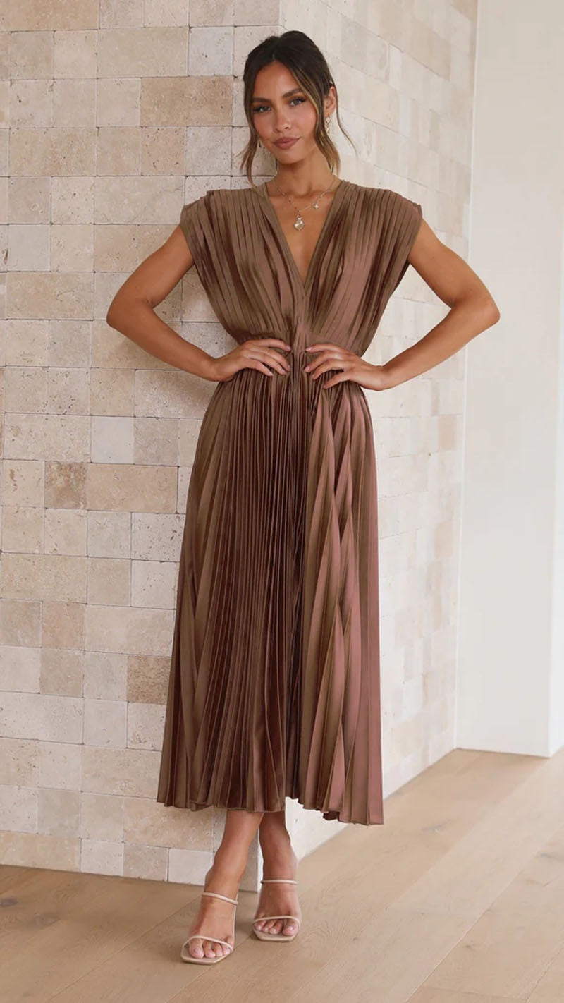Valencia Pleated Flowy Midi Dress