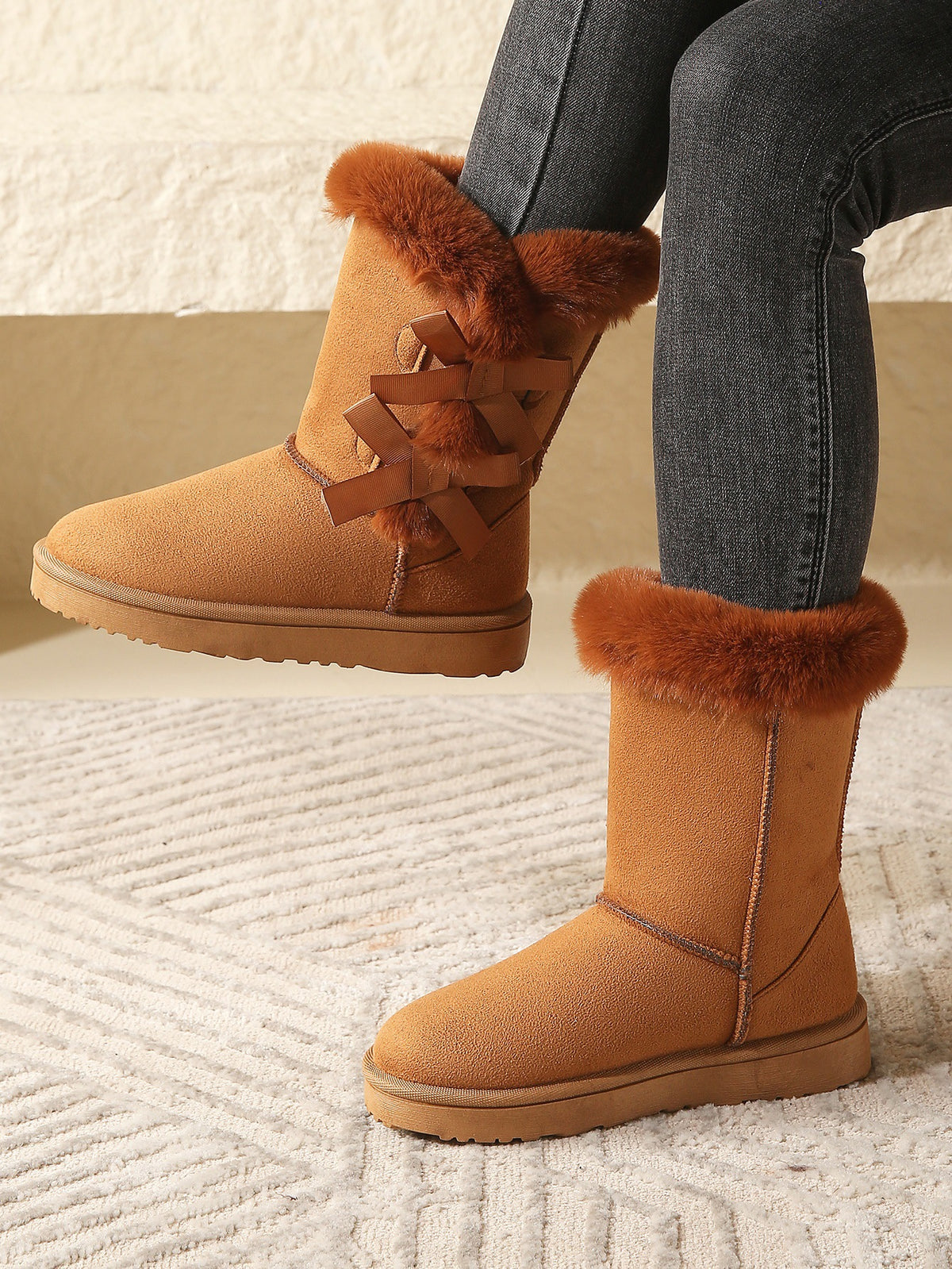 Wilhelmina Fleece-Lined Bow-Back Snow Boots