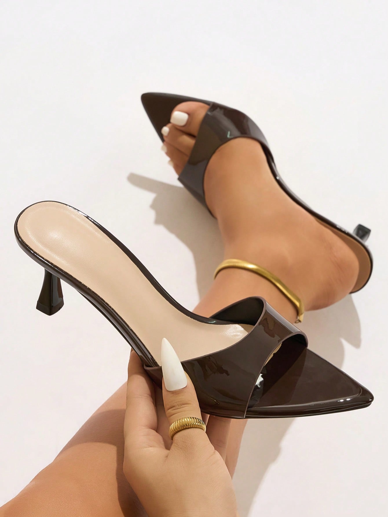 Sella Pointed Toe Kitten Heels