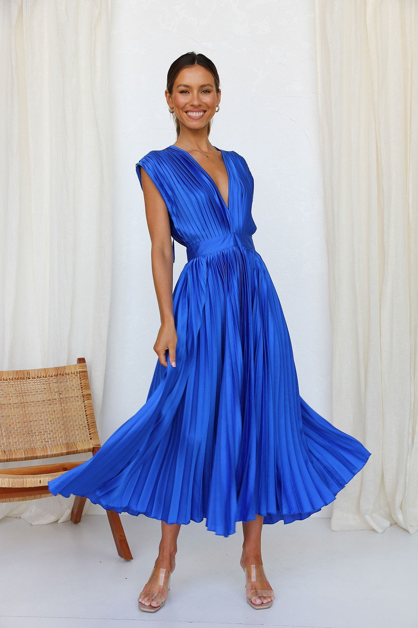 Valencia Pleated Flowy Midi Dress