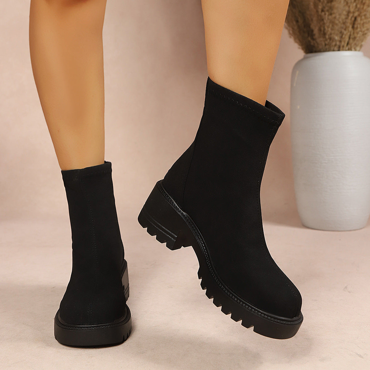 Saoirse Two-Tone Lug Sole Chelsea Boots