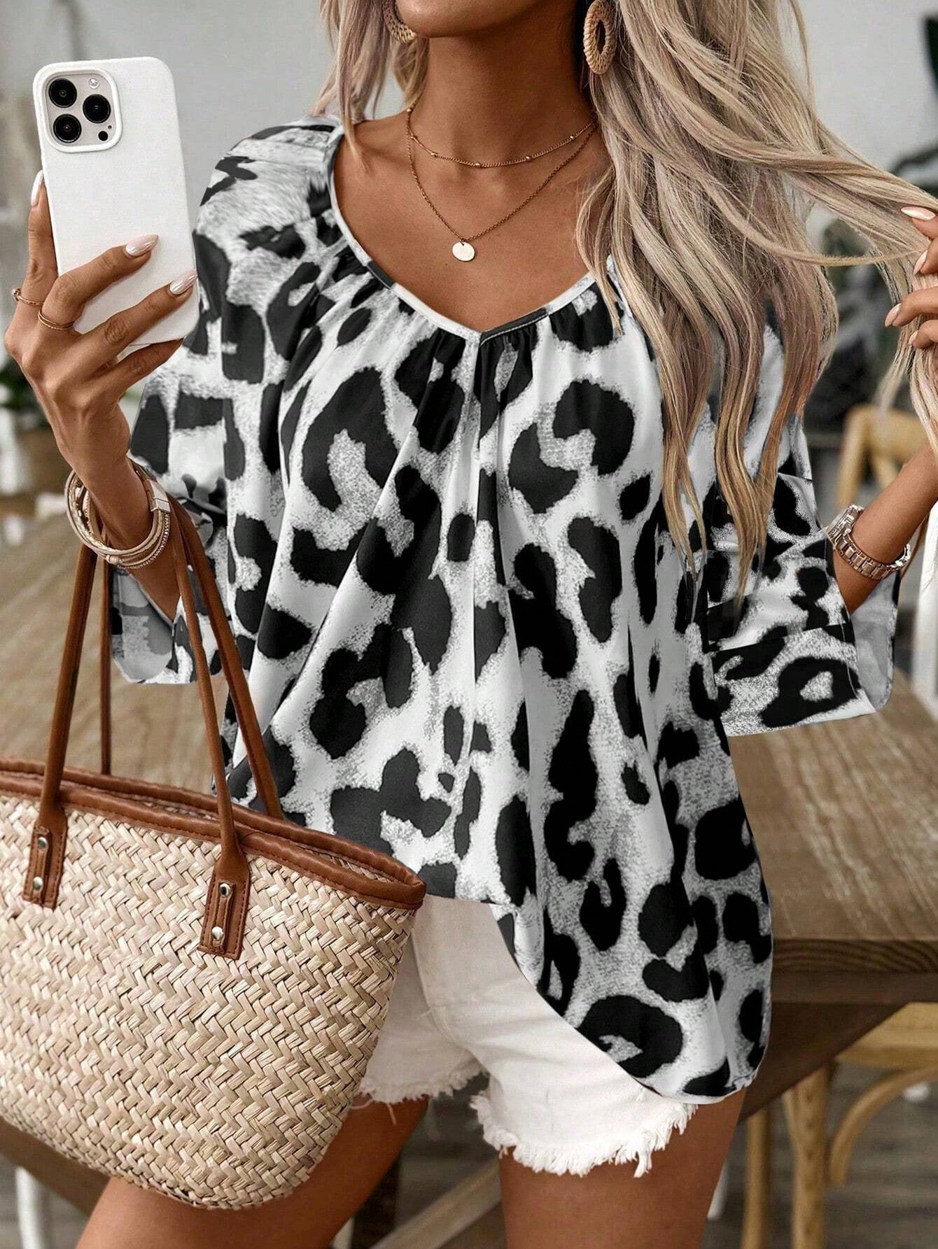 Sandra Relaxed Leopard Comfort Blouse