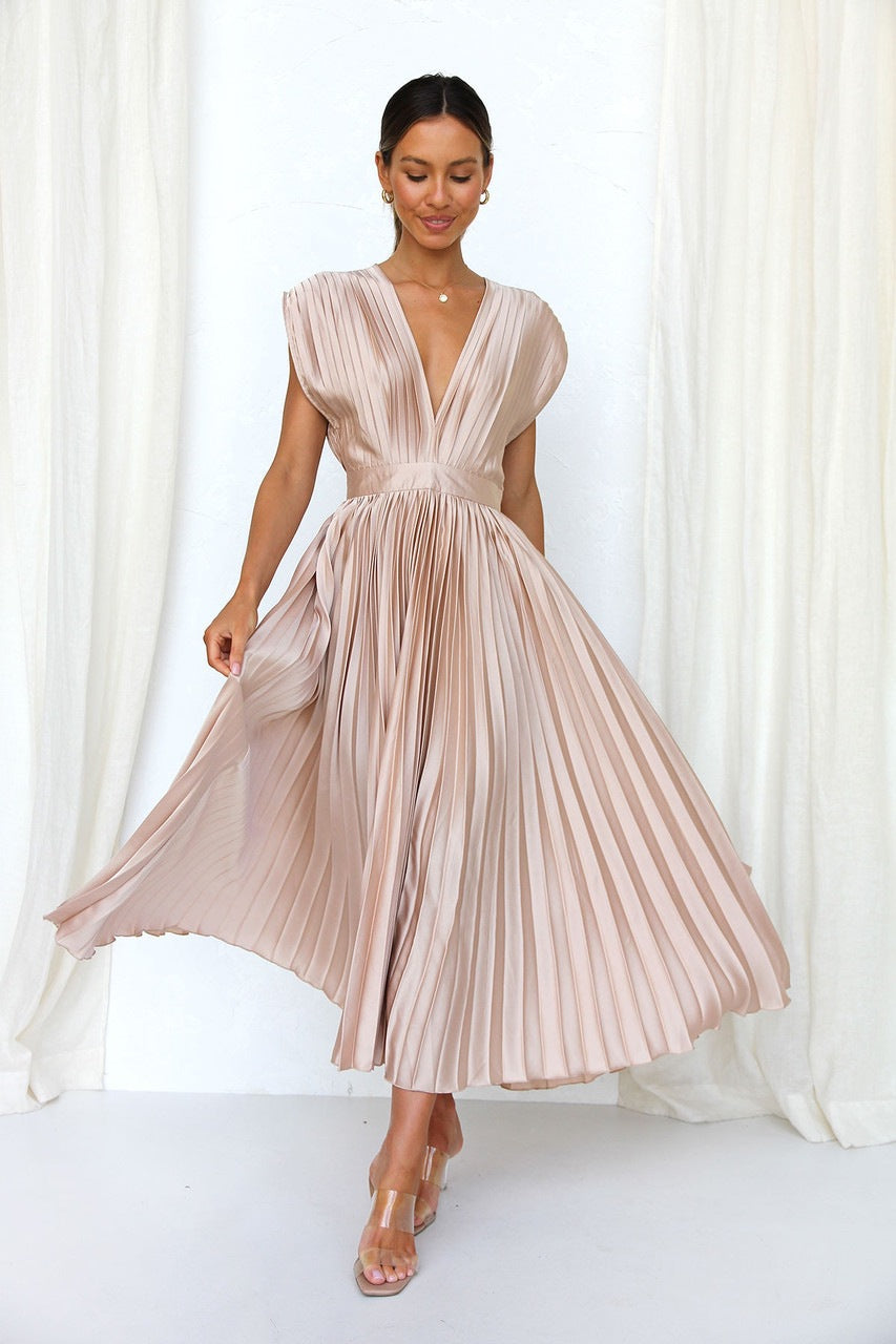 Valencia Pleated Flowy Midi Dress
