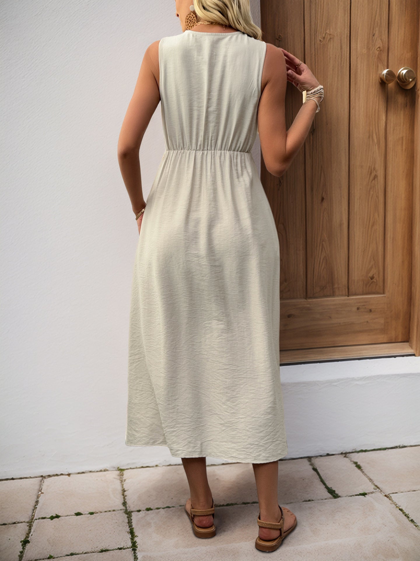 Margaret Flattering Sleeveless Midi Dress