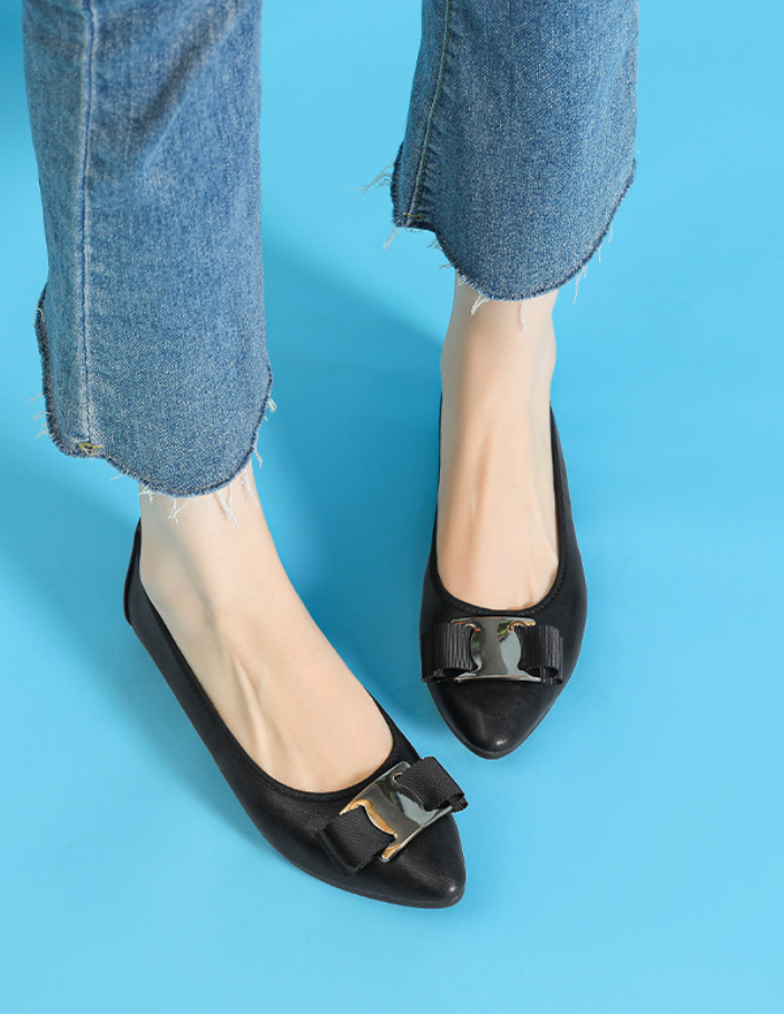 Ffion Pointed-Toe Bow Soft-Sole Ballet Flats