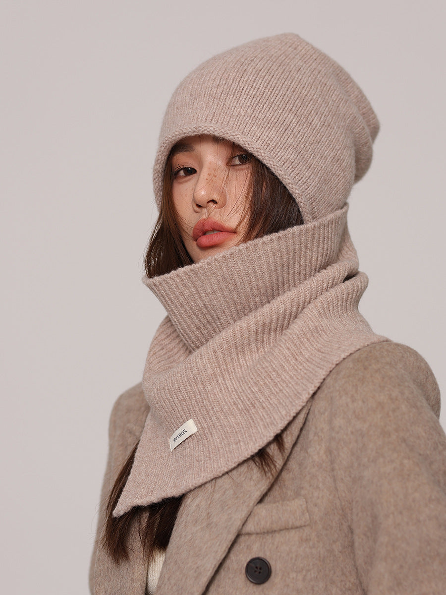 Margo & Main beige wool beanie and snood set — side view of the beanie and the pointed snood